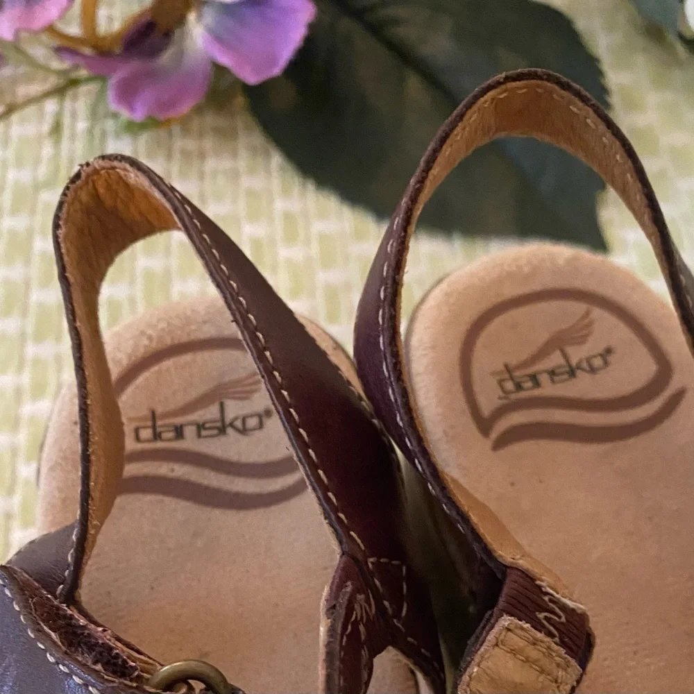 🍂🌻Dansko Women’s Sandals🌻🍂 - Picture 2 of 10